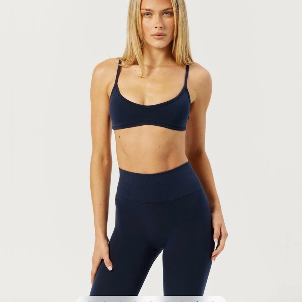 CSB SEAMLESS V NECK CROP size S navy